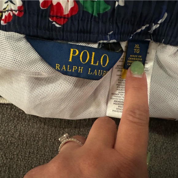 Men’s like new bathing suit! - Picture 4 of 4